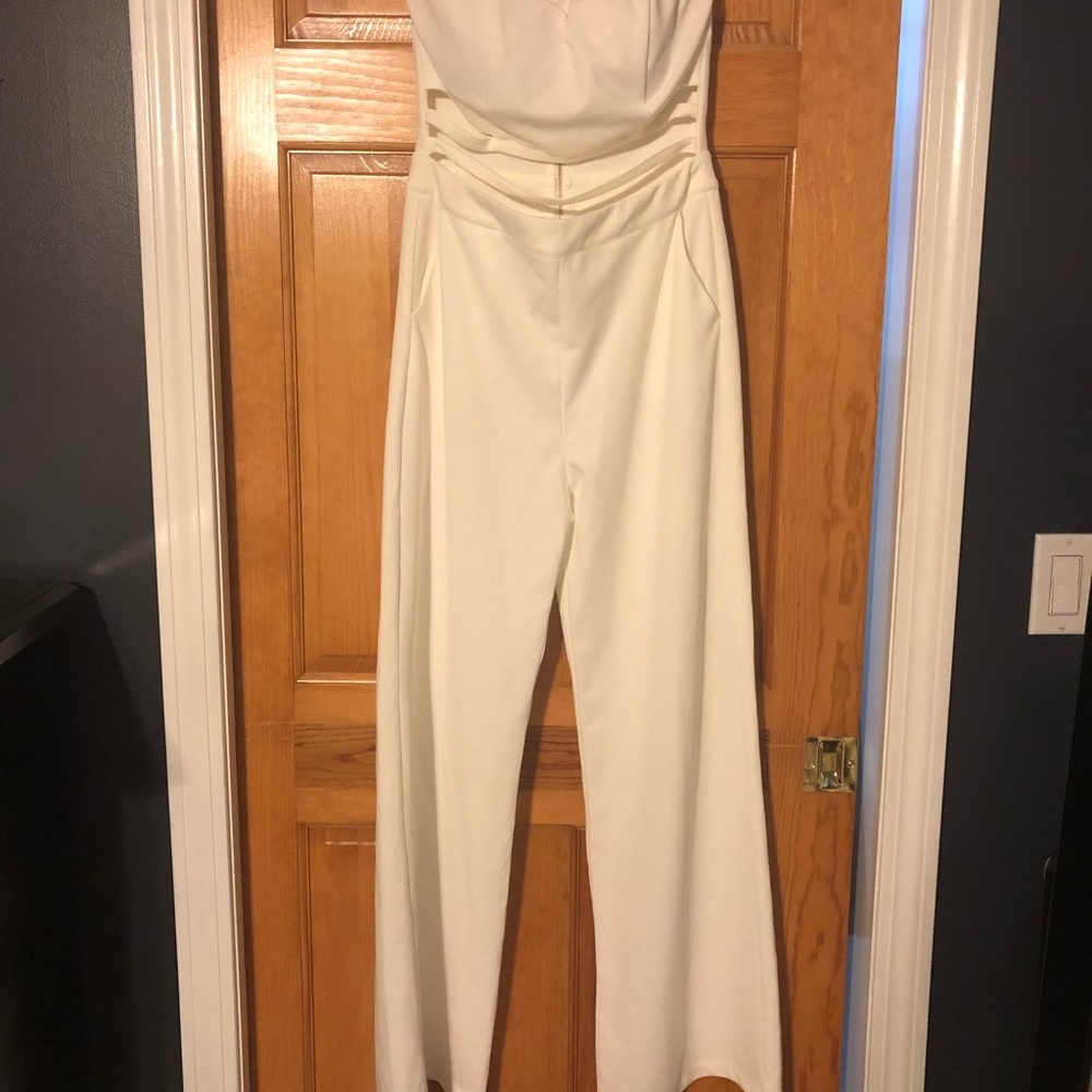 NWT White Romper l Size 10